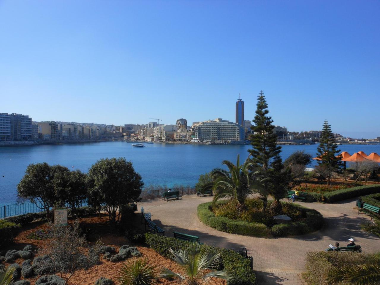 Marvellous Seafront Apartment Σλιέμα Εξωτερικό φωτογραφία